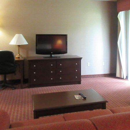 Quality Inn & Suites Owego Exteriér fotografie